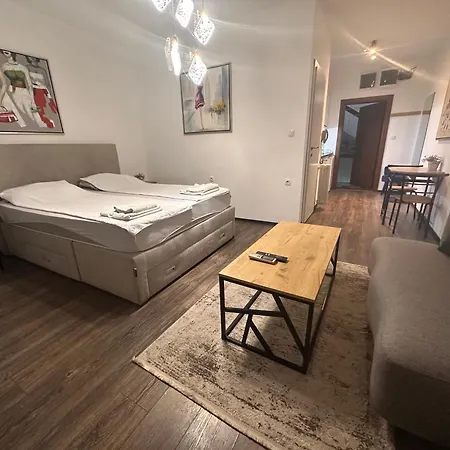 Velvet - Center Apartment Skopje